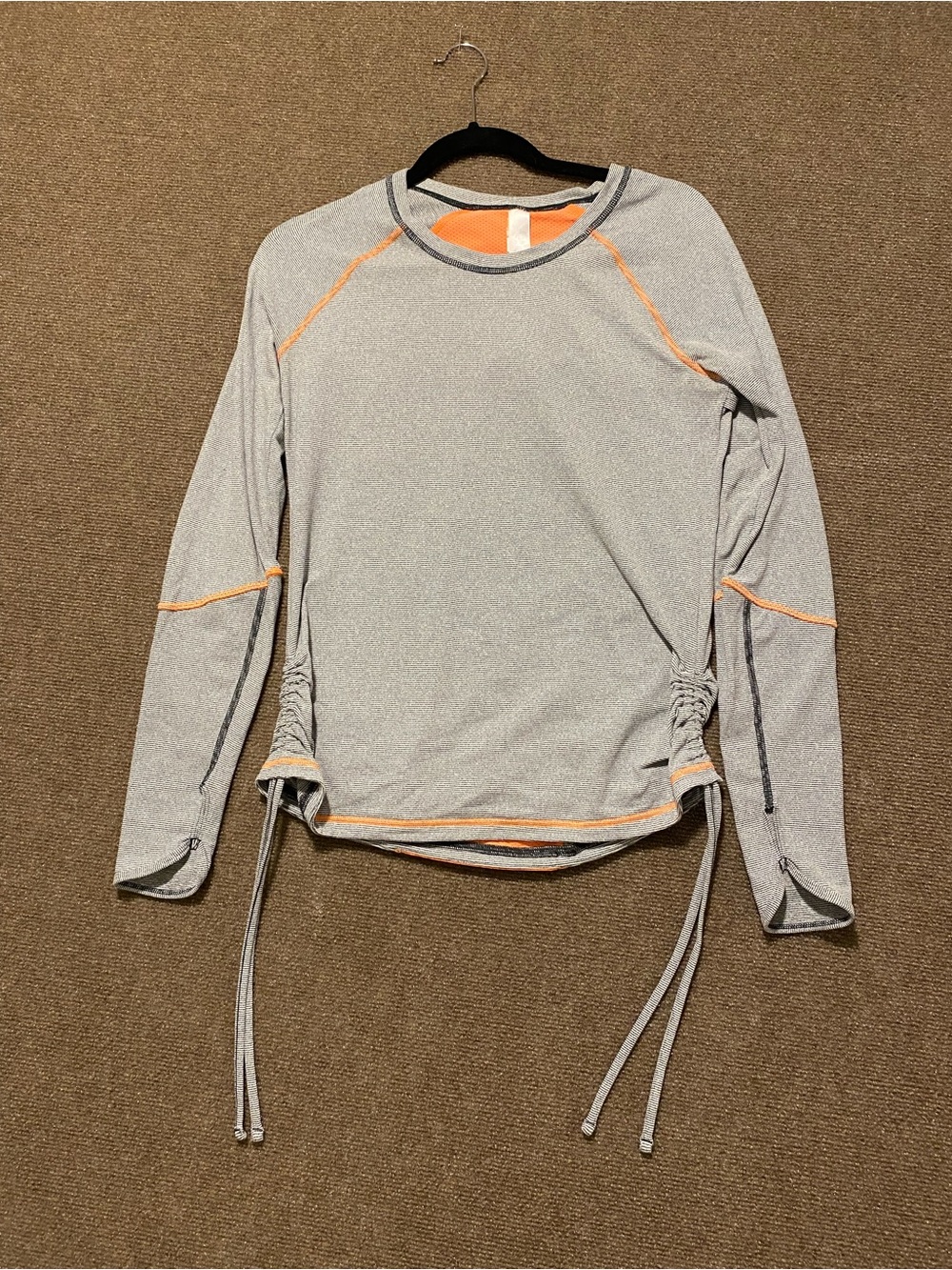 Lucy Tech Gray Orange Ruched Side Long Sleeve Running Top M
